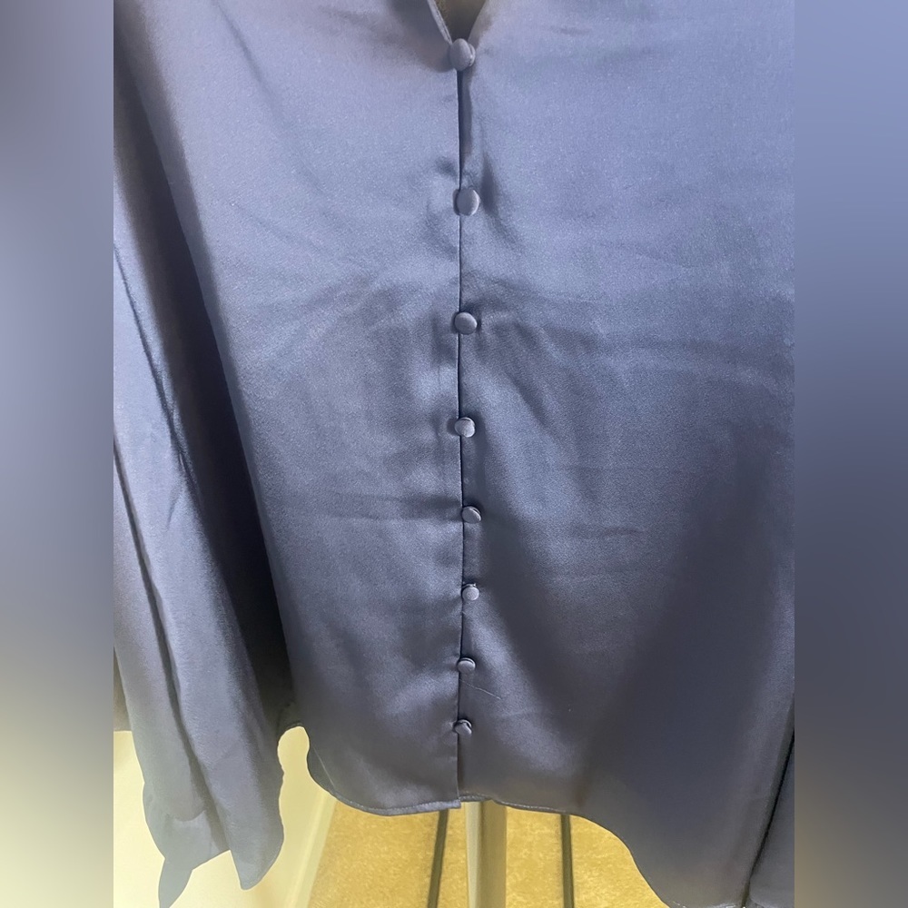 Express Navy Blouse - Picture 2 of 6